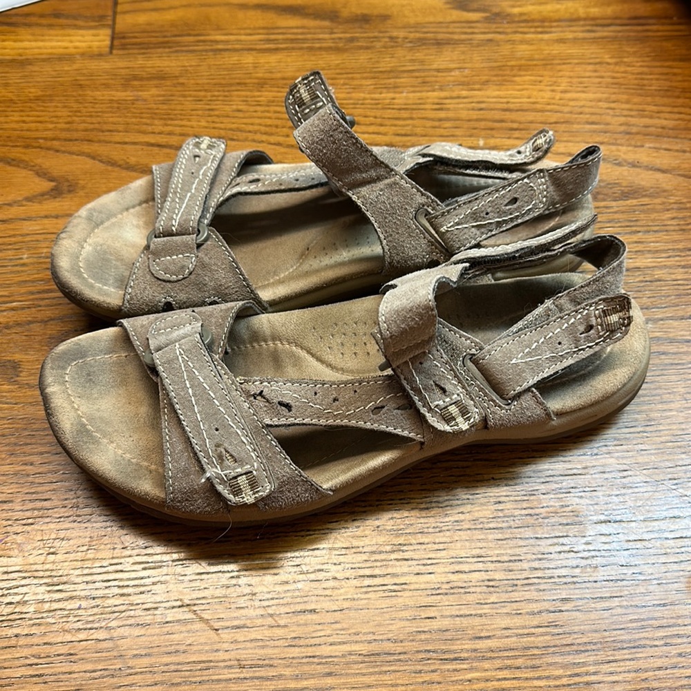 Earth Origins sandals, size 9